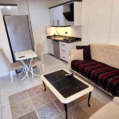 Life 6 Apartment *