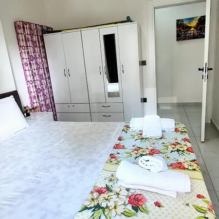 Life 6 Apartment