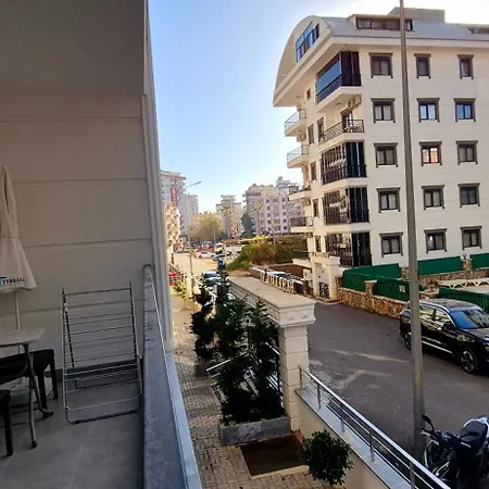 Life 6 Apartment